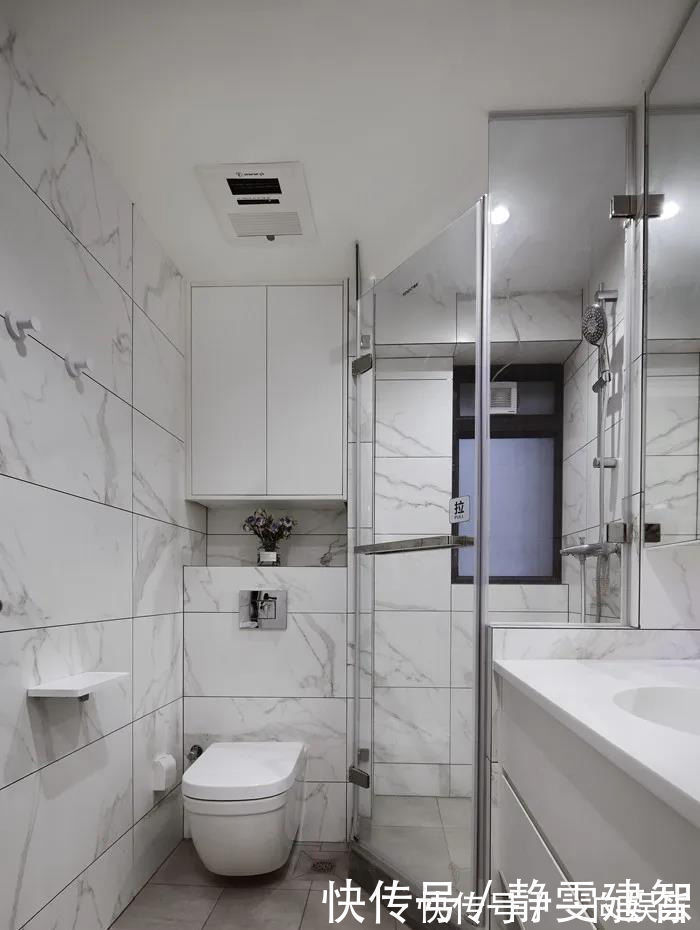 毛巾架|千万不要浪费你家卫生间5个位置！一个小设计，让空间利用率翻倍