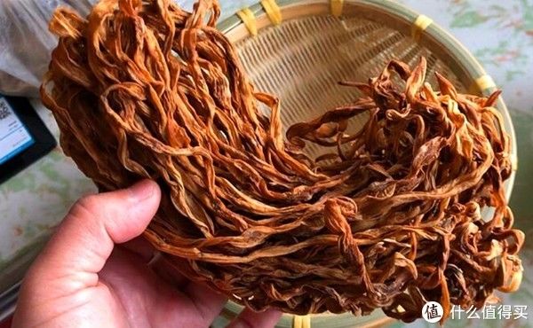  不起眼的菜，晒干后炖一锅上桌就扫光
