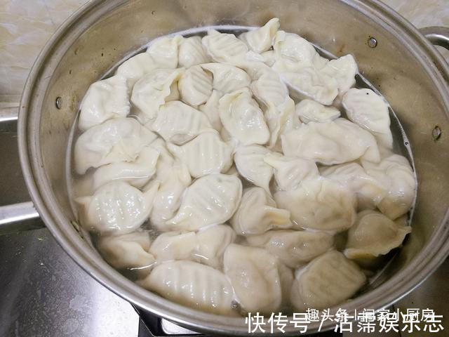 用豆角包饺子,是生的好还是焯水好,很多人做错了,难怪不好吃