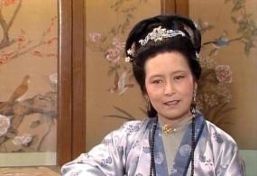 荣国府&同是贾家孙媳妇,为啥李纨月钱是凤姐的4倍寡妇身份只是伪装