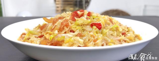 酸爽|不放肉,素炒包菜一样香,酸爽开胃、又下饭,10分钟就能炒1大盘