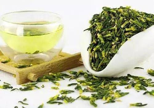 肝火旺盛|早起口干、口苦、口臭,不外乎是“三种火”,降火喝3茶,撇3习!