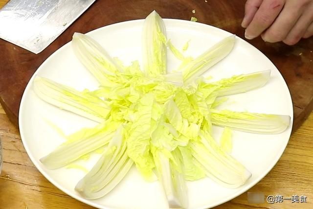 年夜饭开运菜——“蒸蒸日上”！2种食材、2步搞定，红火还漂亮