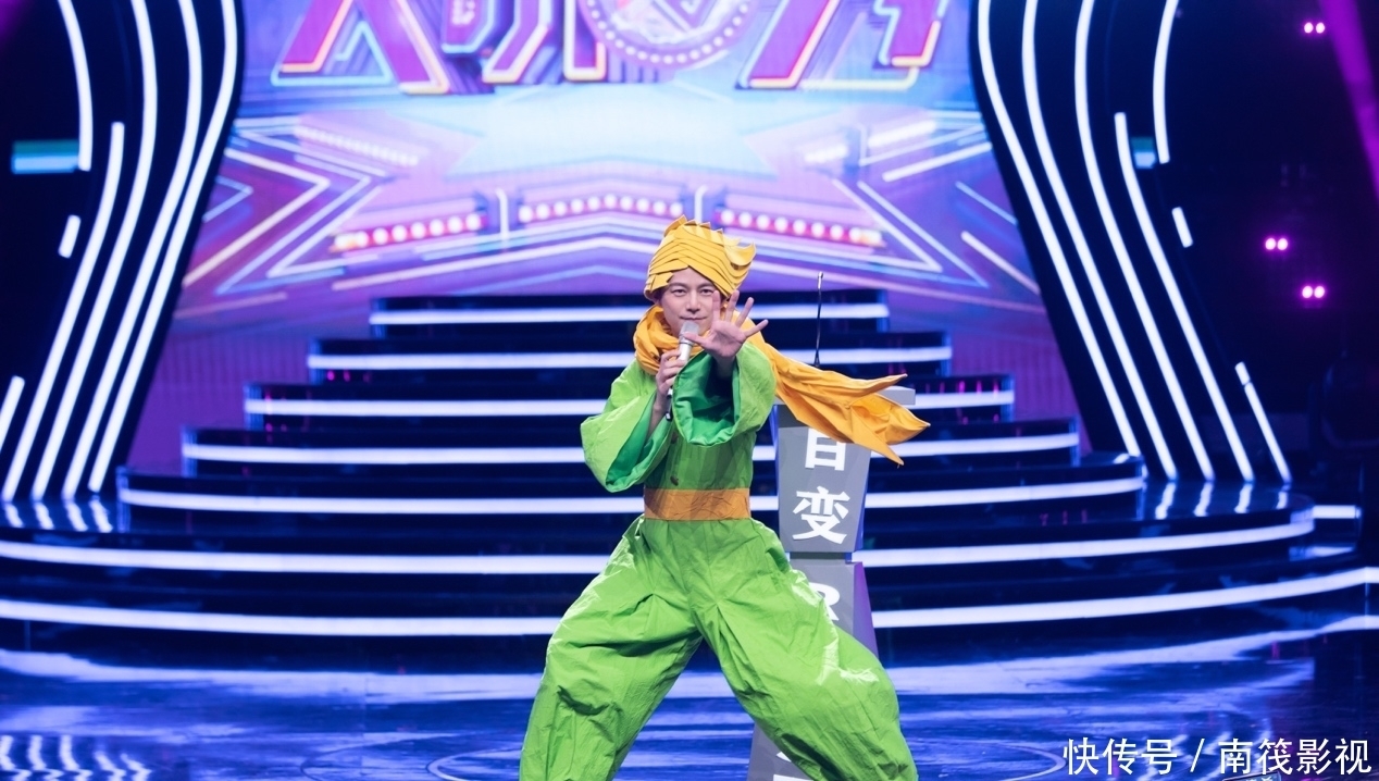 《百变大咖秀》蝉联双网收视第一 乔杉、锤娜丽莎模仿相声名家欢乐再续!