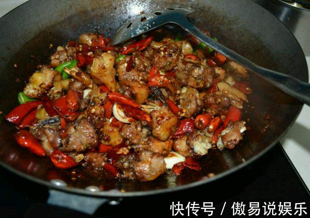 辣子鸡怎样做好吃川菜老师傅不小心说漏嘴,只要记住一点即可
