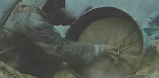 门炮|英军不敢露头，美军惊慌失措，少将摇头中国人这门炮威力太大！