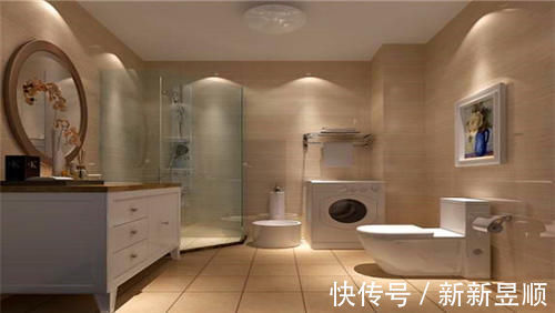 卫生间里放一双筷子,省钱又好用,这妙招以前怎么没想到,太棒了