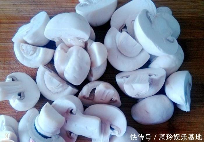  搭配|烧排骨，分享一个独门搭配，此3种一起烧，给孩子吃特别好