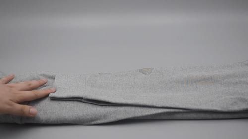 秋衣秋裤的收纳新方法，整洁还不占空间，朋友见了纷纷学起来