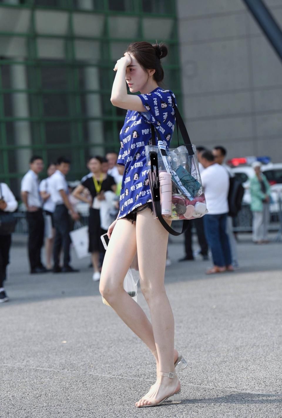 街拍长腿高跟美女，美的真是不讲道理啊