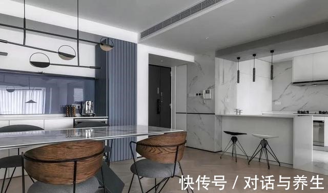 孔雀绿|都市女性的家,98㎡黑白灰中穿插孔雀绿和淡粉色,成熟又少女!