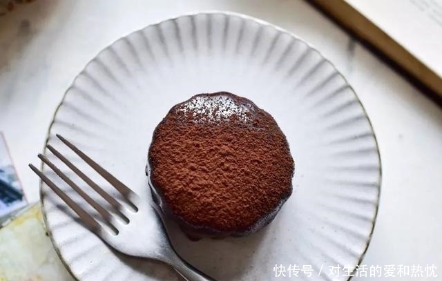 神级|年度神级网红月饼!去年卖断货!软香爆浆,浓郁香甜~