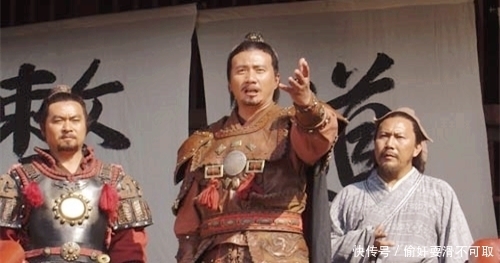 辱骂|老太太当众辱骂朱元璋,亮出其身份后,朱元璋赶紧接她回宫伺候