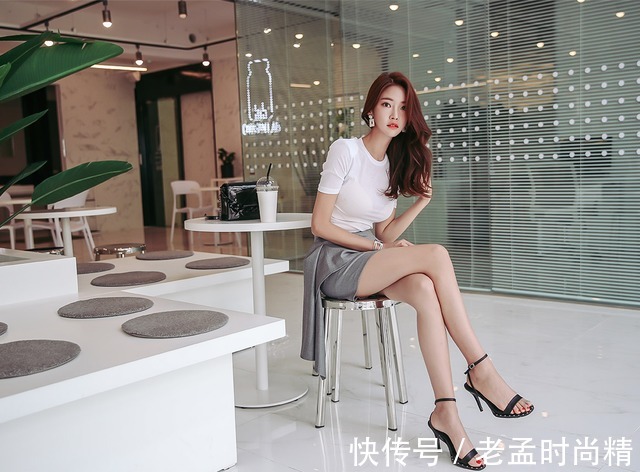 美腿|朴正允:高叉美腿正允修身连衣裙