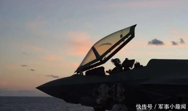 采用|战机座舱盖有向前翻盖的,也有向后的,左右翻的,有什么讲究吗?