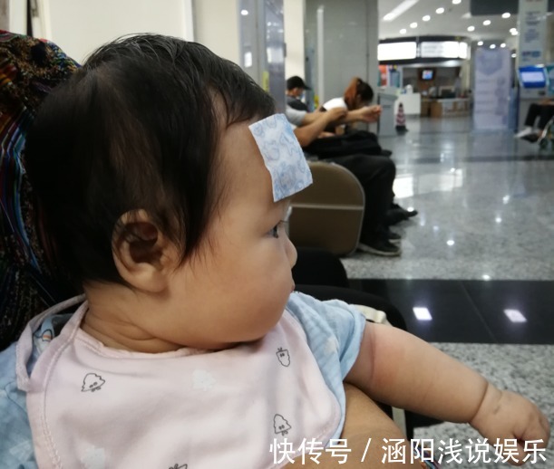 磨牙|宝宝几个月长牙算正常?出牙信号、应对建议,家长记牢让娃少遭罪