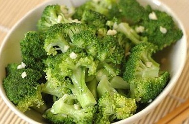 营养成分|西兰花究竟要不要焯水,营养师告诉你答案,看你平时吃错了吗