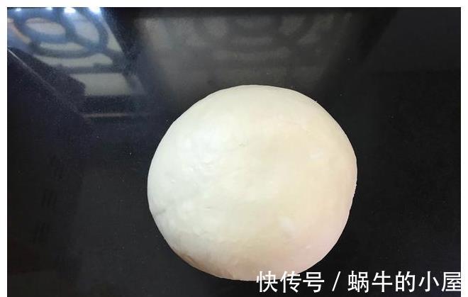 拉丝|手揉面包怎样轻松揉出膜？1个小技巧，15分钟出膜，面包柔软拉