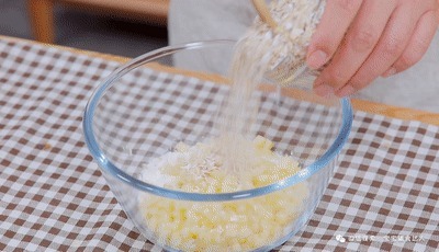 宝宝|苹果燕麦饼 宝宝辅食食谱