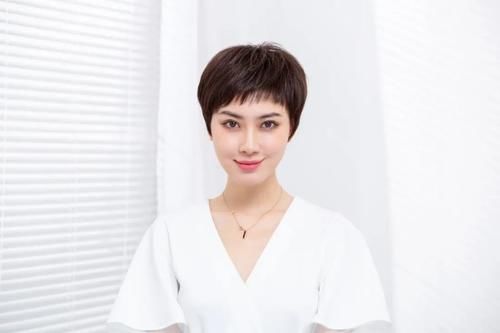 时尚妈妈|时尚妈妈假发，遮白发显年轻一步到位