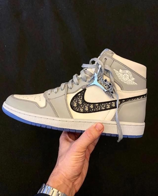 差几倍的价格却有着相似的外观，你怎么看待这些平替款NIKE和AJ？