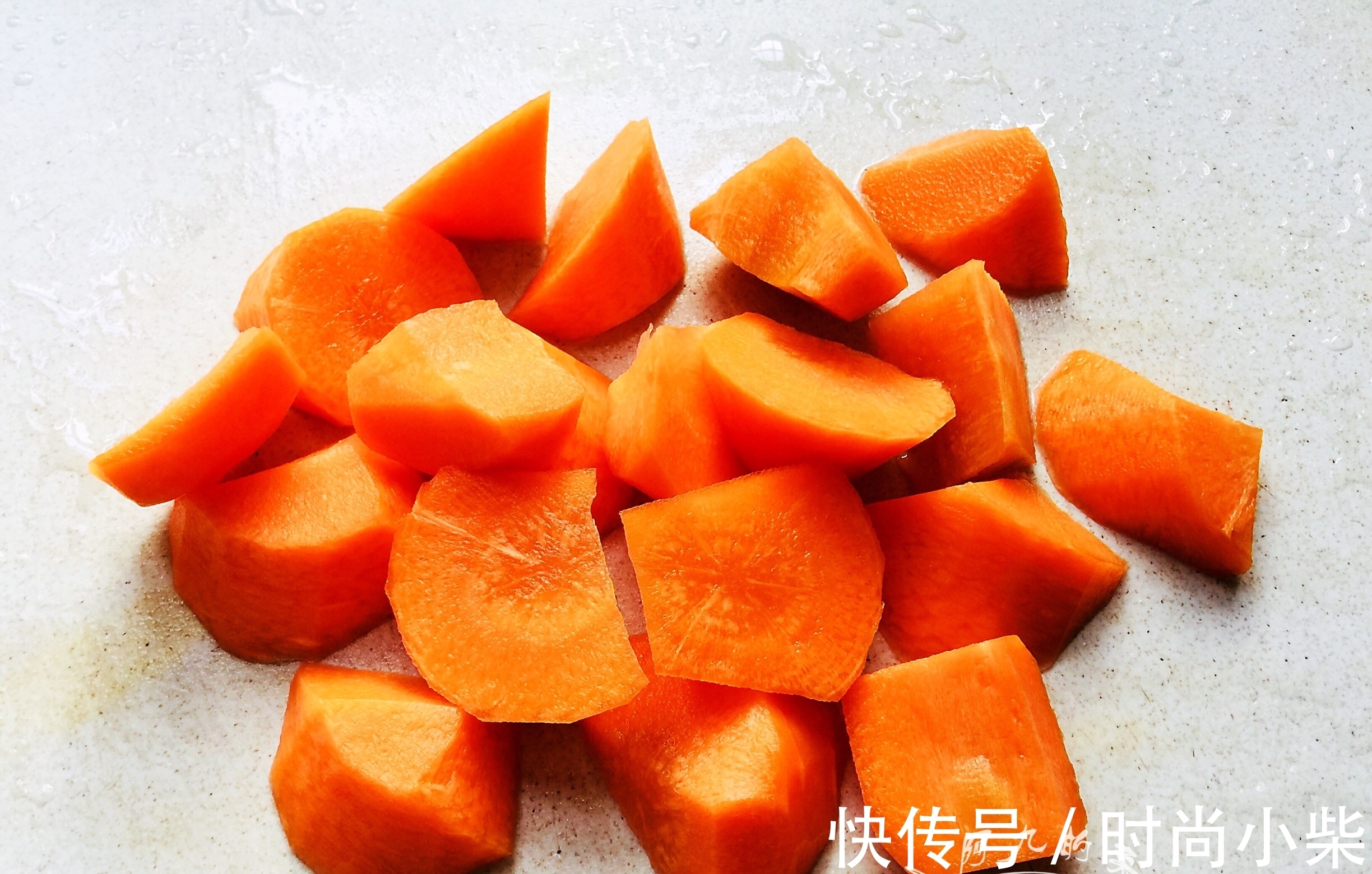 滋補|深秋降溫，這個湯記得給家人喝，驅寒暖身，家人常吃身體棒不怕冷