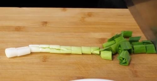 面条别煮着吃了，教你一个做法，我家一周能吃上6回，比肉还香