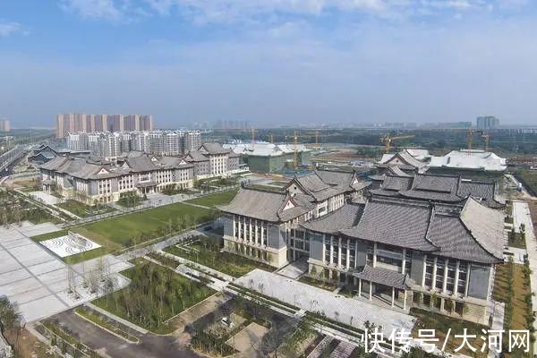 开封|河南大学郑州校区今日正式启用!740余新生即将报到