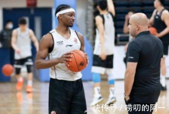 外援|年薪1300万场均却仅有14分6助攻,林书豪是否已经不适合CBA?