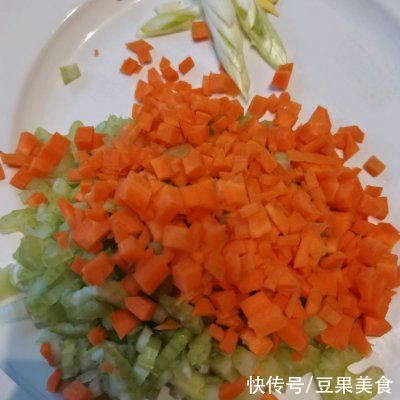 零失败香喷喷吃不够的牛肉饭，大厨原来这么好当