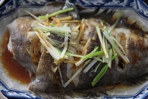 牢记|清蒸鱼,这种调味料不能放,很多人做错,牢记4点,鱼肉嫩味道鲜