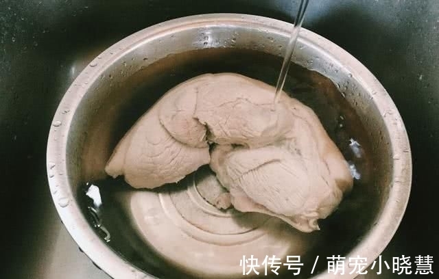 猪肉|猪身上这块肉最香,一头猪才有1斤,给钱我都不卖!