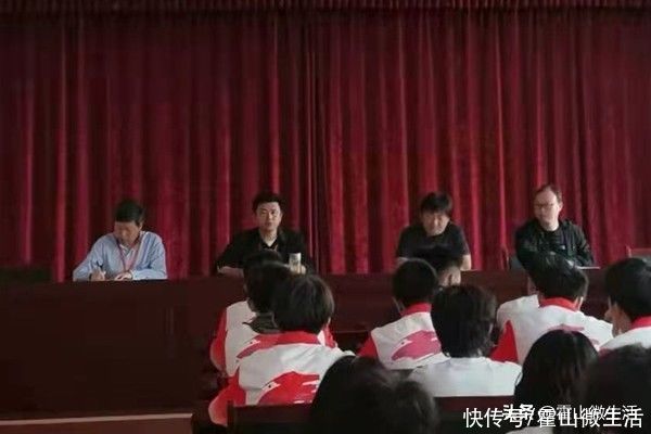 汪军|霍山职业学校召开大赛班工作推进会