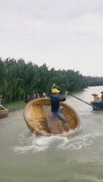 |搞笑GIF:说实话,就这个背影,我已经不在乎面貌了