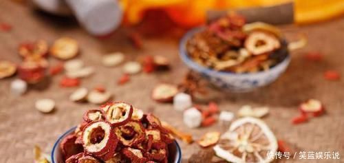 日常生活中|黄芪加一物,连喝一周,或能补气护肝,美容养颜,肾脏越来越强壮