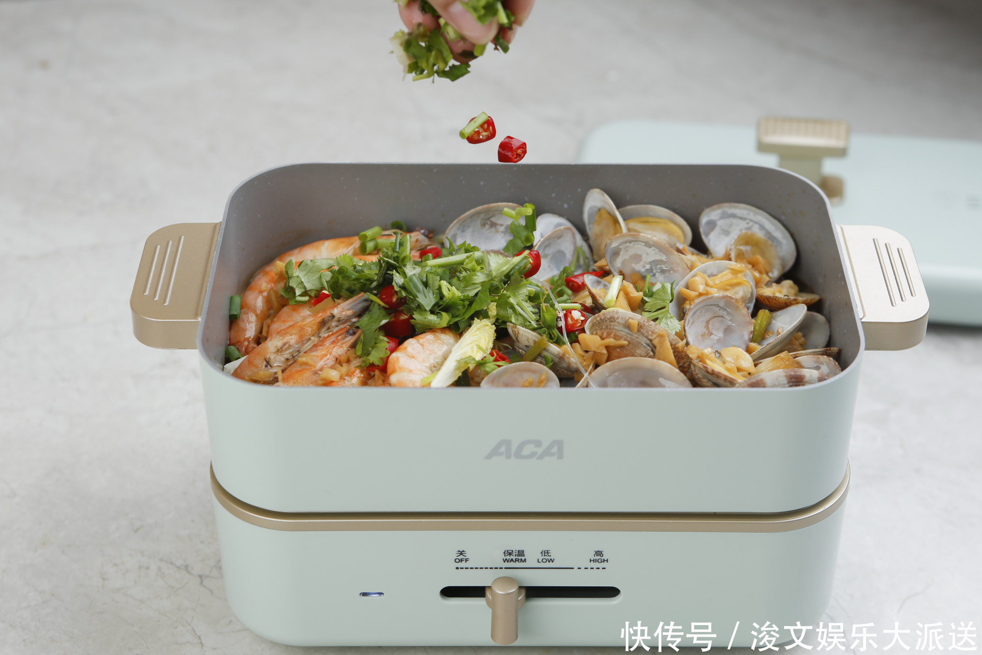 海鲜|超火爆的海鲜粉丝煲,想吃就在家做,每一根粉丝都不想错过