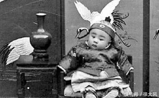 简直|清朝老照片不全是丑的,也有各种白富美高富帅,第三位简直惊艳