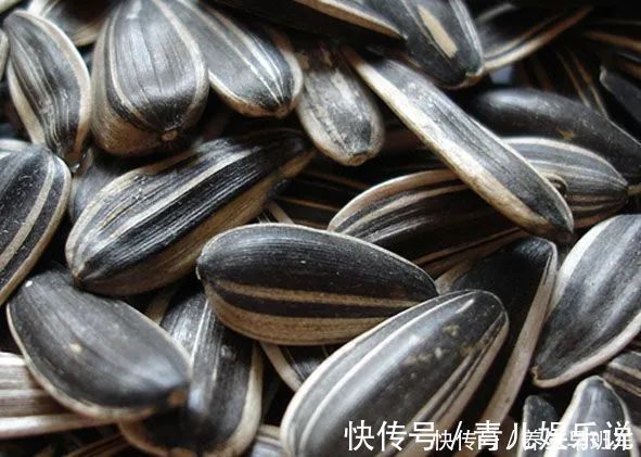 南瓜子|10大坚果食用禁忌：为了您的健康，请花2两分种看完！