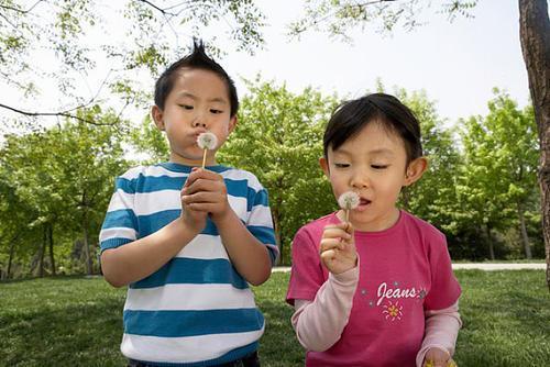 上幼儿园|儿子刚去幼儿园，老师就发来视频，“这行为让我们的老脸往哪搁”