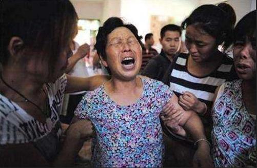 奶奶|1岁半男童,因奶奶的勤俭“节约”,永远的离开了,家人痛哭失声