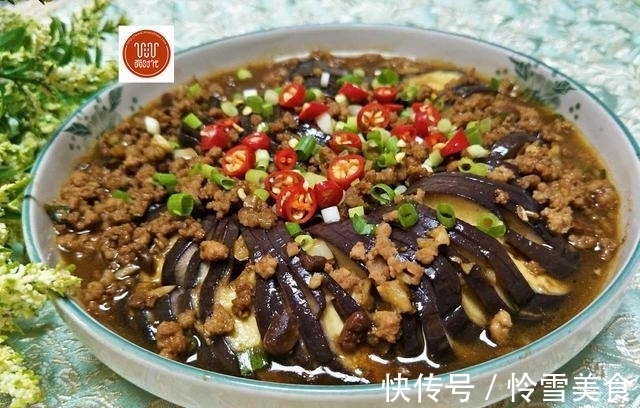 茄子|茄子最简单的做法，不炸不炒，儿子吃了2碗饭还要吃，实在太下饭