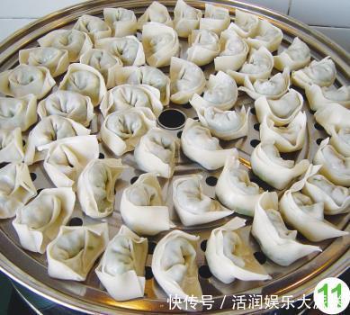 好吃|馄饨换个花样吃,简单一蒸五分钟出锅,鲜香料足,比饺子还好吃