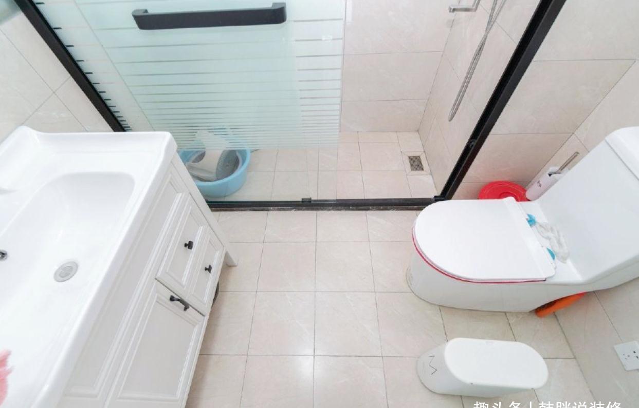 衣柜|128㎡四居室,主卫走廊装满衣柜,秒变步入式衣帽间,仪式感满满