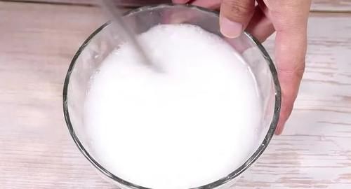 超爱|秋冬雪梨正确做法，不蒸不煮，润肺去火，宝宝超爱吃，辅食首选