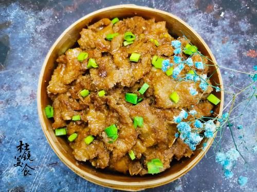 醇香|立秋,每年都给家人做粉蒸肉,醇香软糯入口即化,适合老人孩子