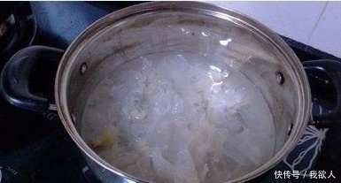 消除眼袋的绿色小秘方,简单有效又省钱,爱美的女士看过来