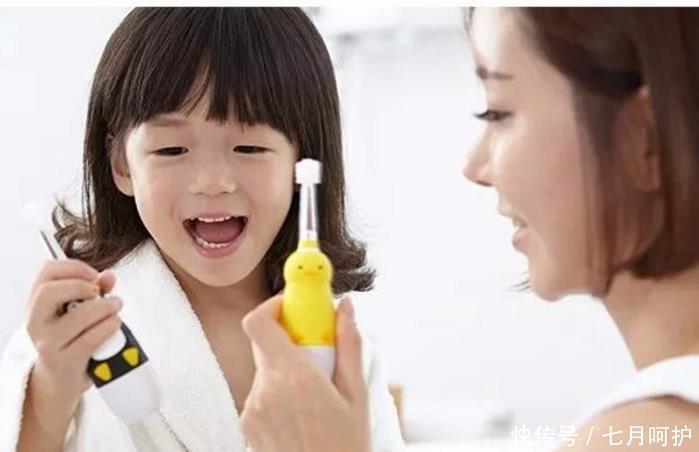 每个孩子|6岁孩子长出双排牙,赶紧带去医院检查,得知原因宝妈后悔不已