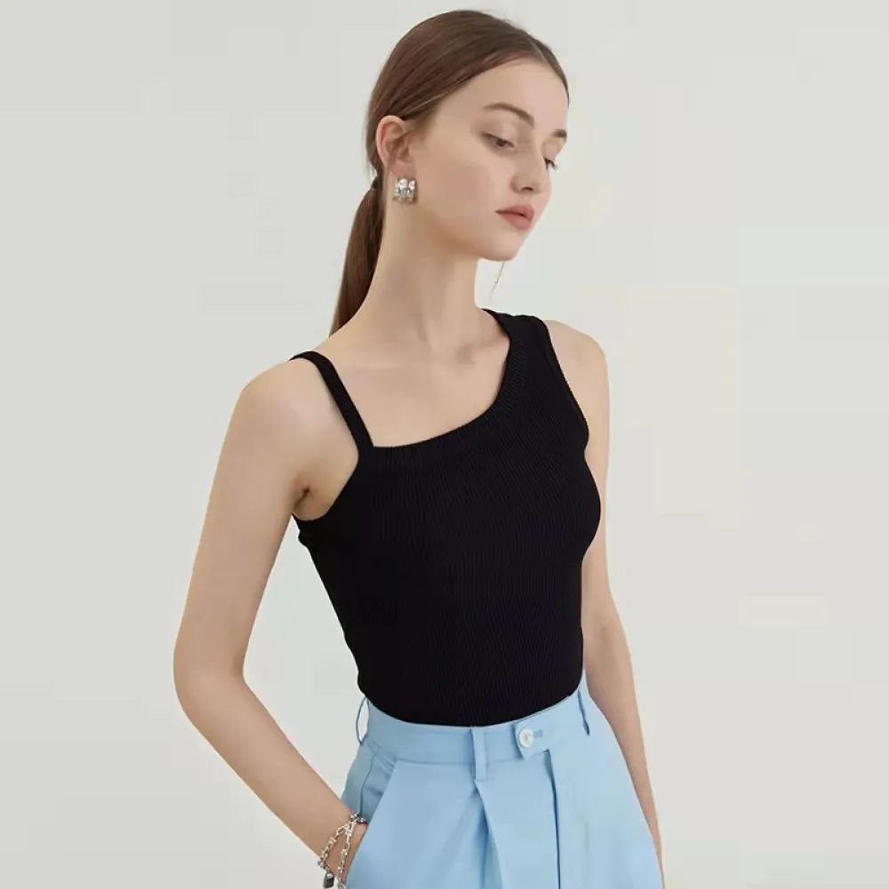 辣妹轮番示范，这几件吊带你可以闭眼入了|教你美 | mccartney