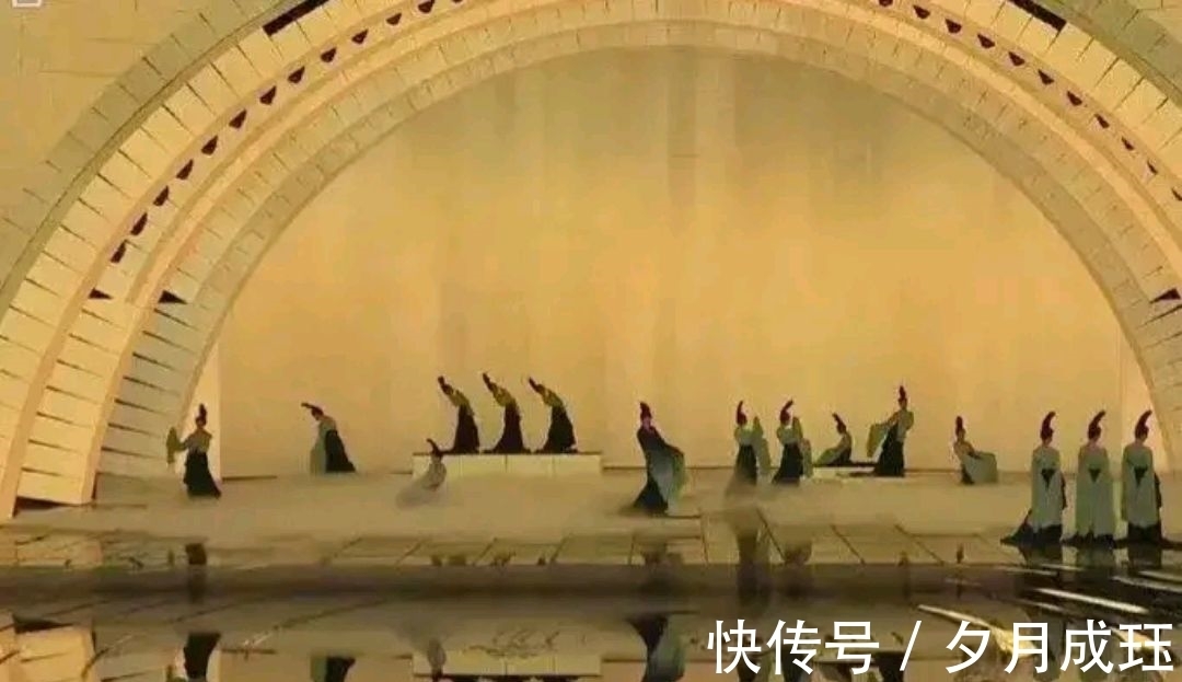 千里江山#今年春晚的舞蹈《只此青绿》让人对宋朝文化有了沉浸似的体验