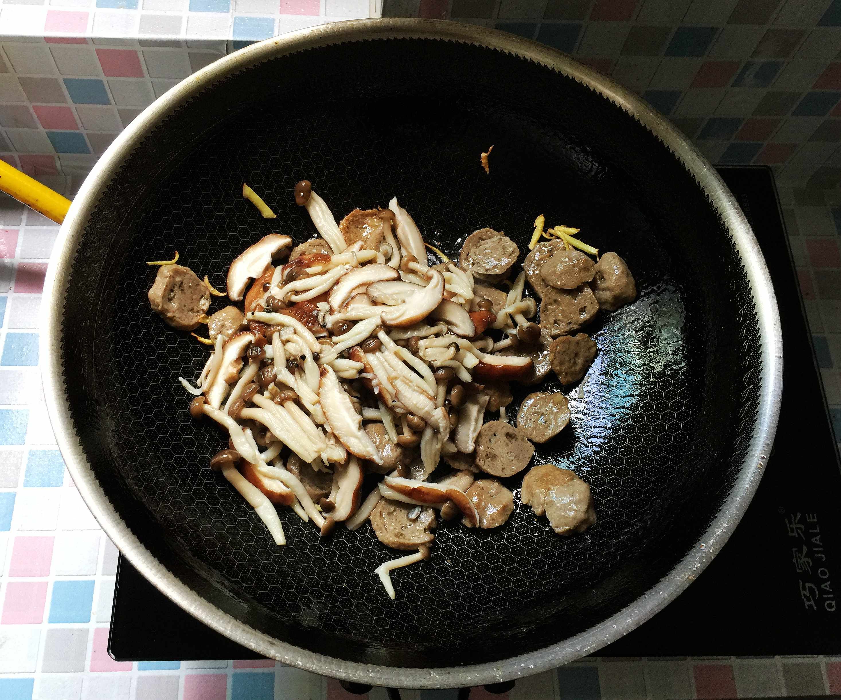  条腿|我家冬天常吃的菜，菜汤一锅10分钟上桌，鲜美营养，暖胃不怕冷
